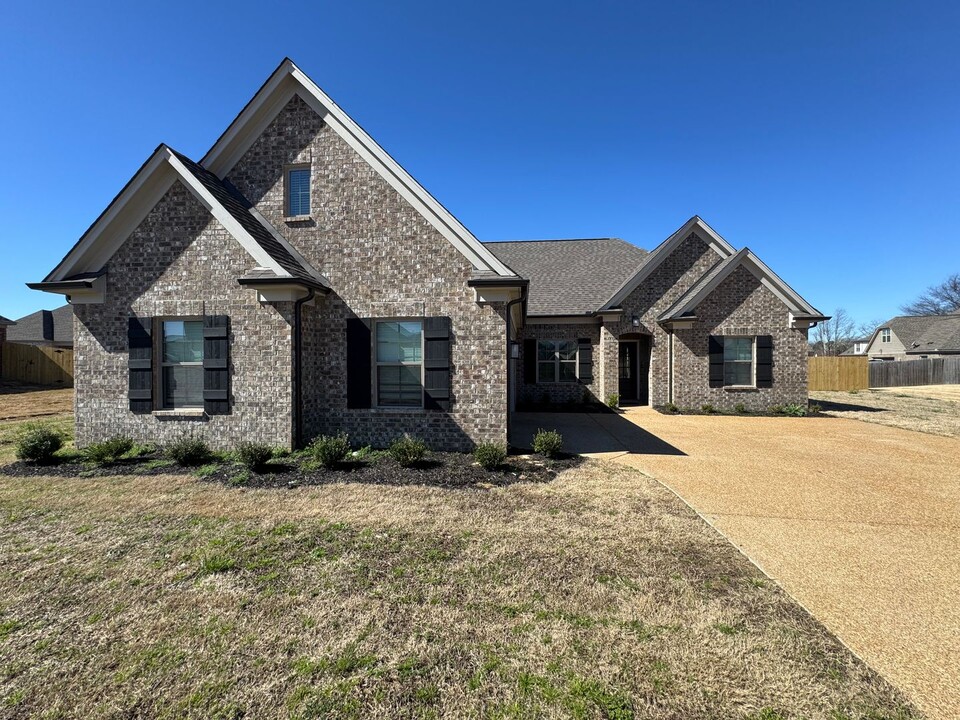 5505 Briardale Dr in Memphis, TN - Building Photo