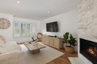 940 Intrepid Ct in Del Mar, CA - Building Photo - Building Photo