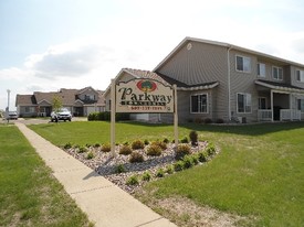 Parkway Townhomes Marshall in Marshall, MN - Building Photo