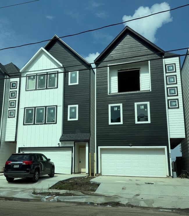 property at 6203 Del Rio St