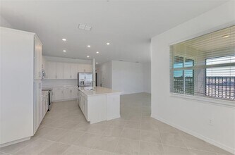 17565 Opal Sand Dr in Venice, FL - Building Photo - Building Photo