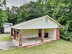 1806 Oriole Trail in Lithia Springs, GA - Building Photo - Building Photo