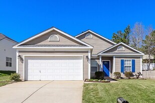 110 Peterborough Dr in Mooresville, NC - Building Photo