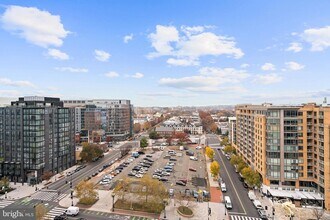 555 Massachusetts Ave NW, Unit 815 in Washington, DC - Building Photo - Building Photo