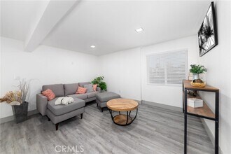 2127 Tenth St in Riverside, CA - Building Photo - Building Photo