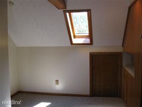 246 Crown St in Bristol, CT - Building Photo - Building Photo