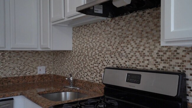 19 Spring Garden St, Unit 2 in Boston, MA - Building Photo - Building Photo