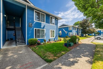 Orchards Apartments in Canby, OR - Foto de edificio - Building Photo