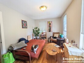 429 Franklin St in Cambridge, MA - Building Photo