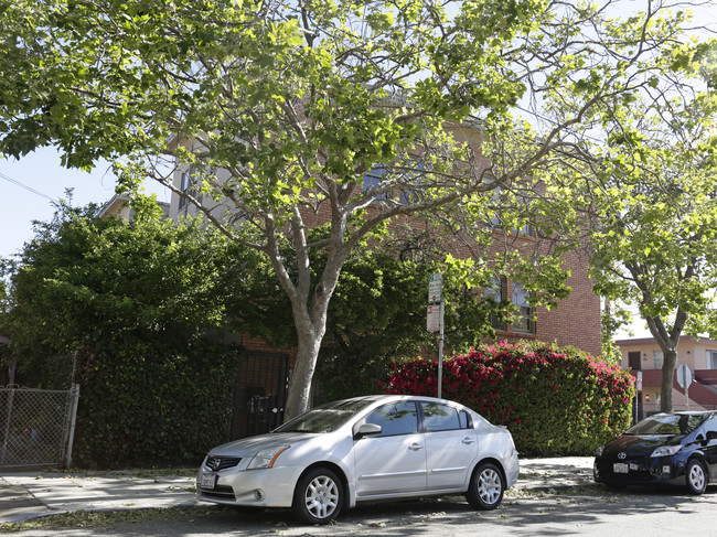 3815 Shafter Ave in Oakland, CA - Foto de edificio - Building Photo