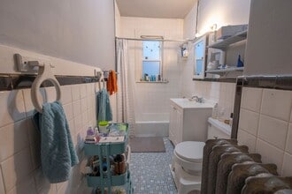 430 Centre St in Boston, MA - Building Photo - Building Photo