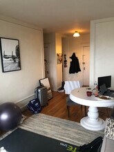 1999 Commonwealth Ave, Unit 2 in Boston, MA - Foto de edificio - Building Photo