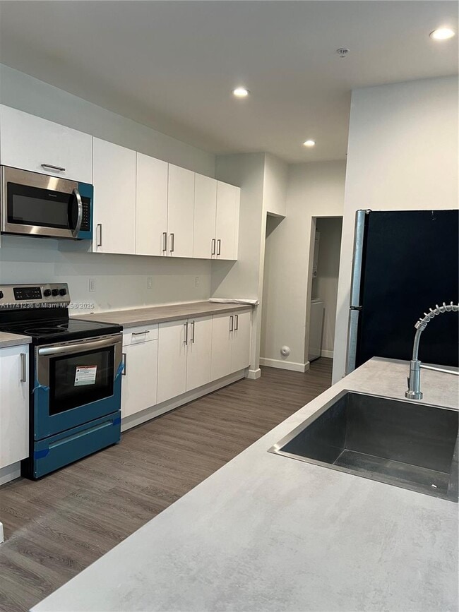 2311 NW 22nd Ave in Miami, FL - Building Photo - Building Photo