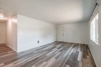 3609 White Oak Ct NE in Salem, OR - Building Photo - Building Photo