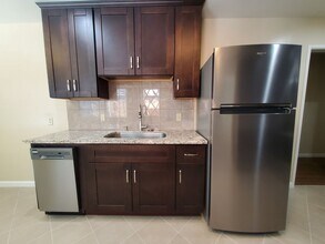 68 Central Ave in Redwood City, CA - Building Photo - Building Photo