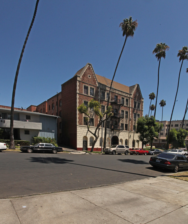 Wilshire Villas North in Los Angeles, CA - Foto de edificio - Building Photo