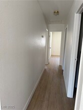 1623 E Harmon Ave in Las Vegas, NV - Building Photo - Building Photo