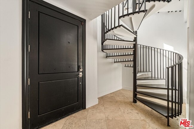 6419 Ocean Front Walk in Los Angeles, CA - Building Photo - Building Photo