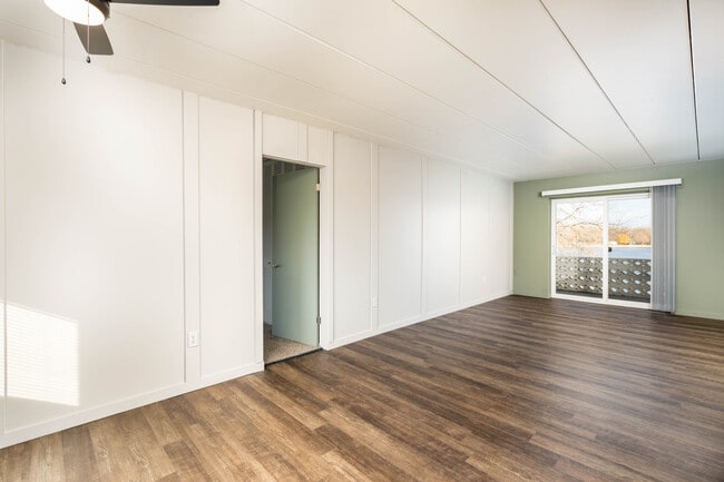 Wyoga Place Apartments in Stow, OH - Foto de edificio - Building Photo