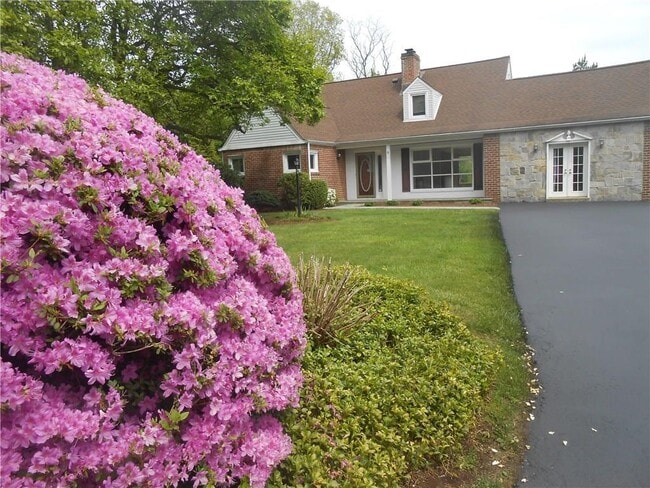 property at 9 Mayfair Rd