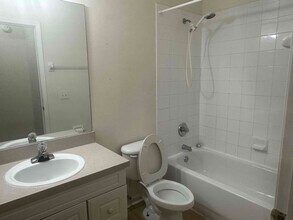 914 Caribbean Dr in Davenport, FL - Building Photo - Building Photo