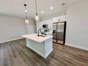 21295 Wynyard Ave in Port Charlotte, FL - Building Photo - Building Photo