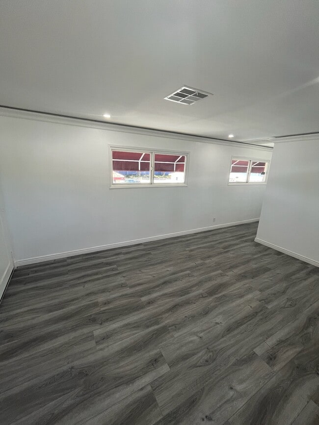 11685 Magnolia Blvd, Unit B in North Hollywood, CA - Building Photo - Building Photo