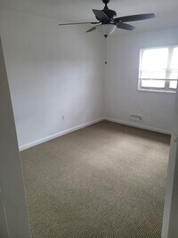 511 Queensgate Rd photo'