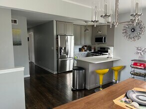 6241 N Sayre Ave, Unit North Sayre in Chicago, IL - Building Photo - Building Photo