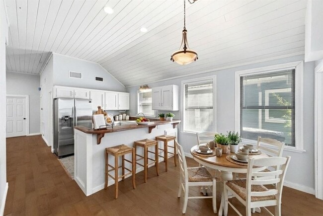 1811 Waterston Ave in Austin, TX - Building Photo - Building Photo