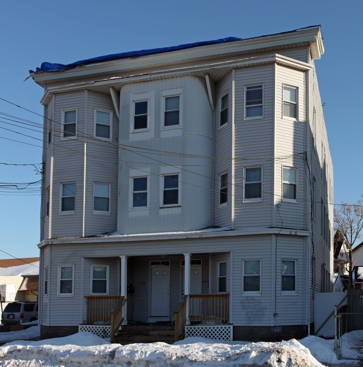 479-481 Grand St in Bridgeport, CT - Building Photo