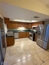 2619 Nightshade Ln in Ft. Myers, FL - Building Photo - Building Photo