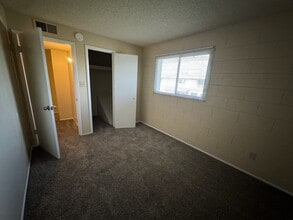 7128 W Highland Ave in Phoenix, AZ - Building Photo - Building Photo