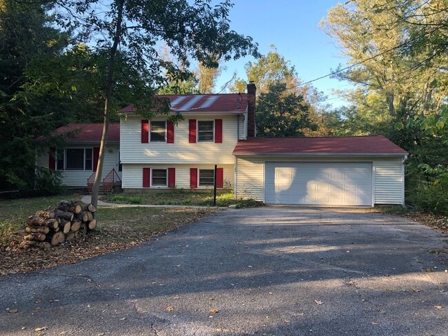 property at 1235 E Matlock Rd