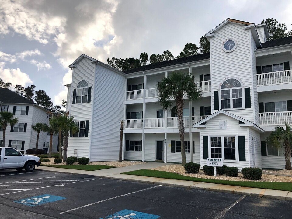 750 Charter Dr in Longs, SC - Building Photo