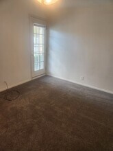 The Pines Apartments in Palm Desert, CA - Building Photo - Building Photo