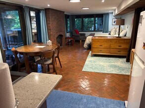 4312 37th Ave NE in Seattle, WA - Building Photo - Building Photo