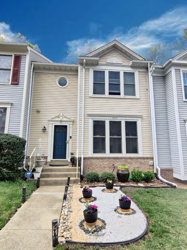 7212 Burton Hill Ct in Springfield, VA - Building Photo - Building Photo