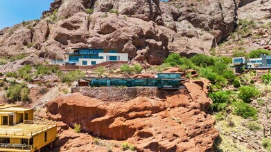 4925 E Red Rock Dr in Phoenix, AZ - Building Photo - Building Photo