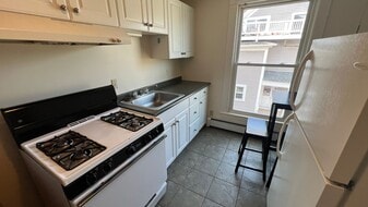 21-25 Pierce St. in Dover, NH - Building Photo