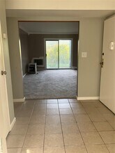 30 Peddler Hill Rd in Blooming Grove, NY - Foto de edificio - Building Photo
