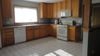 4230 Highland Ave in Downers Grove, IL - Building Photo - Building Photo