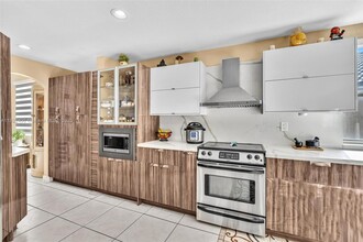 16408 Sapphire Pl in Weston, FL - Building Photo - Building Photo