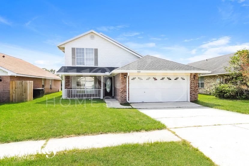 7452 Cliff Cottage Dr in Jacksonville, FL - Building Photo