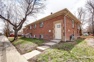 1690 Yosemite St in Denver, CO - Building Photo - Building Photo