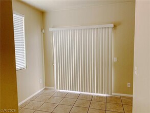 7686 Hampton Cove Ln in Las Vegas, NV - Building Photo - Building Photo