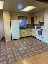 215 E Church St, Unit Apt. 1 in Slatington, PA - Building Photo - Building Photo