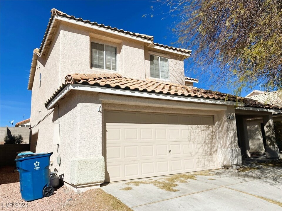 7105 Wonderberry St in Las Vegas, NV - Building Photo