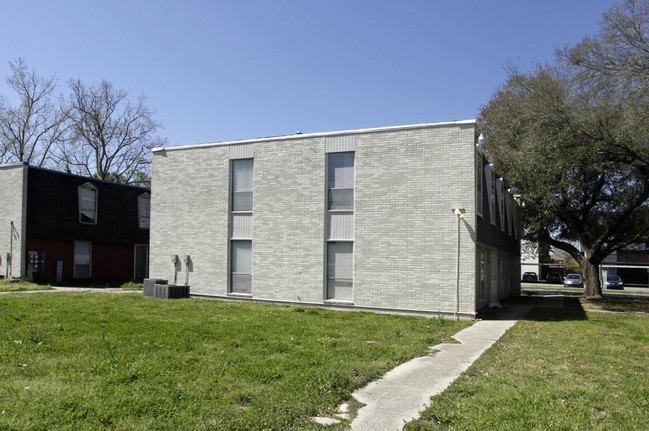 4735 Alvin Dark Ave in Baton Rouge, LA - Building Photo - Building Photo