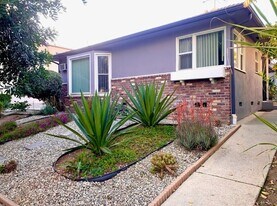 1227 Crescent Dr, Unit 1227 in Glendale, CA - Building Photo